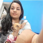 Como docente de español, mi labor consiste en impartir conocimientos del idioma a estudiantes de diversas edades y niveles. Mi objetivo principal es facilitar el aprendizaje efectivo de las habilidades lingüísticas, como la lectura, escritura, escucha y h